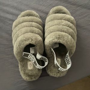 Ugg Fluff yea slippers barely worn